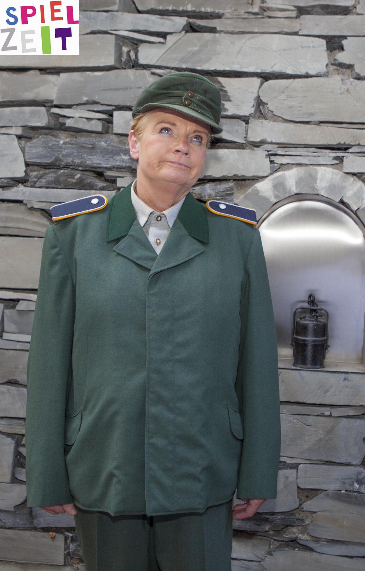 Hauptmann Schnarch - Karin Schüller