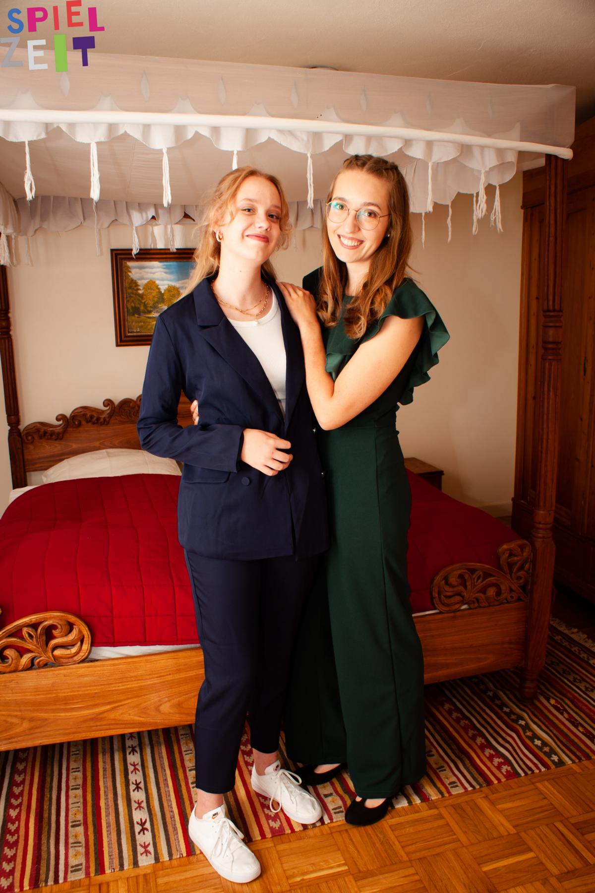 Hannelore und Linda - Ann Katrin Schwall und Lena Lohn