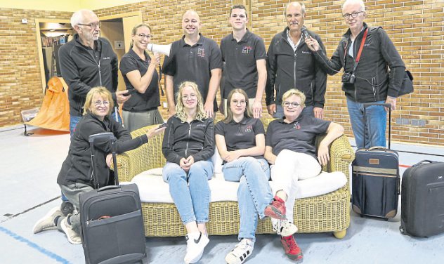 Die Theatergruppe Spielzeit Düngenheim probt derzeit mit viel Engagement die Komödie „Barfuß im Schnee“, die im September aufgeführt werden soll.